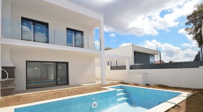 Maison T4 à Fernão Ferro de 175 m²