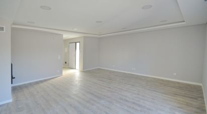 Maison T4 à Fernão Ferro de 175 m²