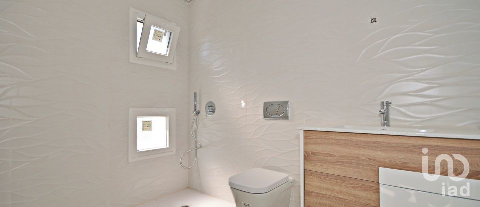 House T4 in Fernão Ferro of 175 m²