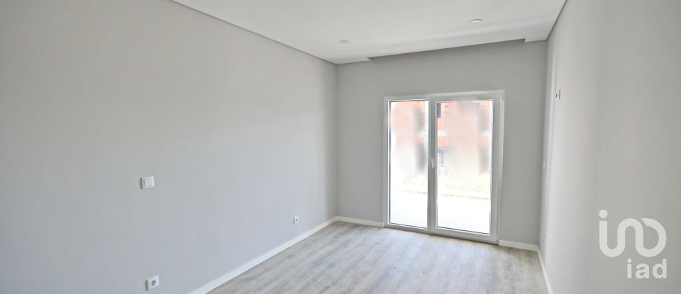 House T4 in Fernão Ferro of 175 m²