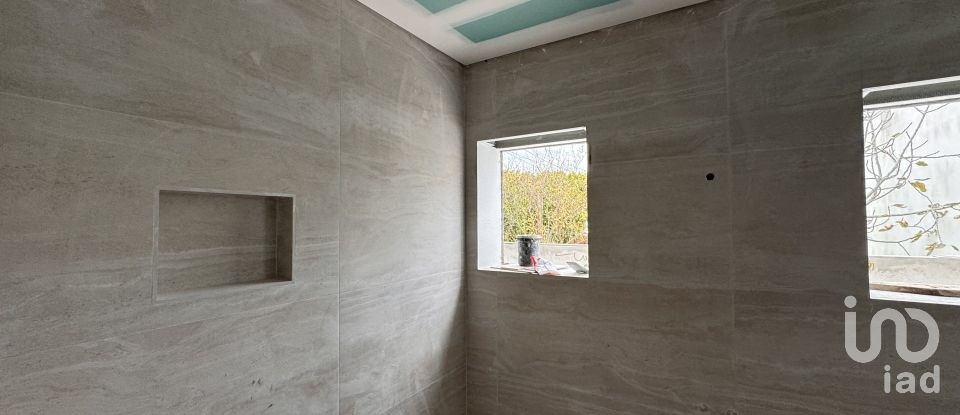 House T3 in Fernão Ferro of 135 m²