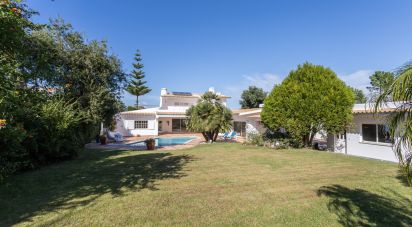 Maison traditionnelle T5 à Corroios de 365 m²