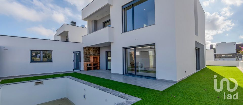 Maison T3 à Azeitão (São Lourenço e São Simão) de 150 m²