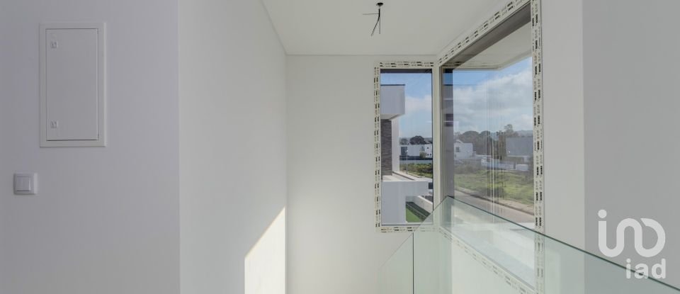 Maison T3 à Azeitão (São Lourenço e São Simão) de 150 m²