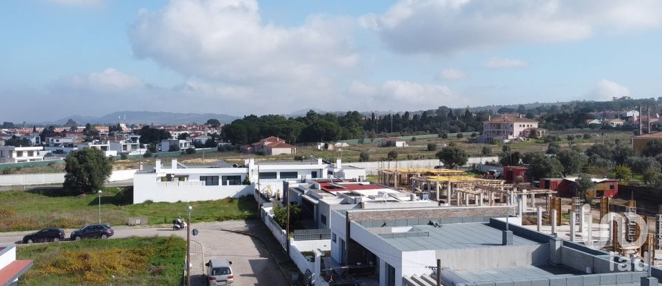 Moradia T4 em Azeitão (São Lourenço e São Simão) de 142 m²