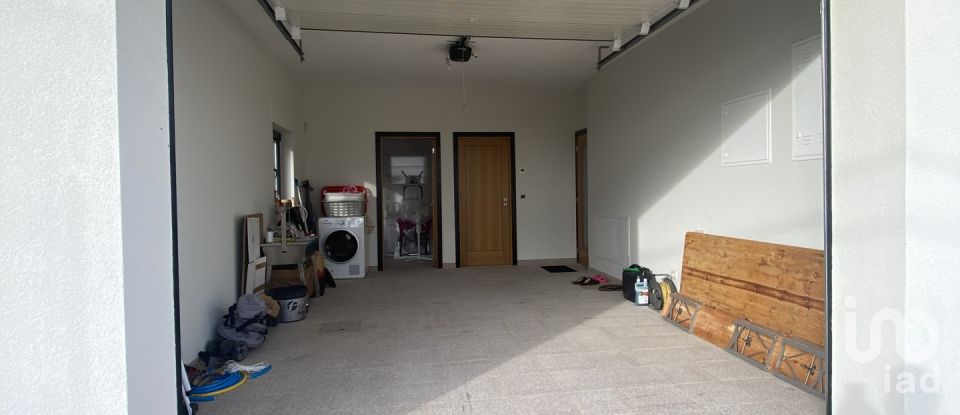 House T3 in Borbela e Lamas de Olo of 178 m²