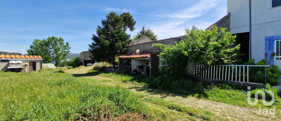 House T4 in Penso e Freixinho of 100 m²