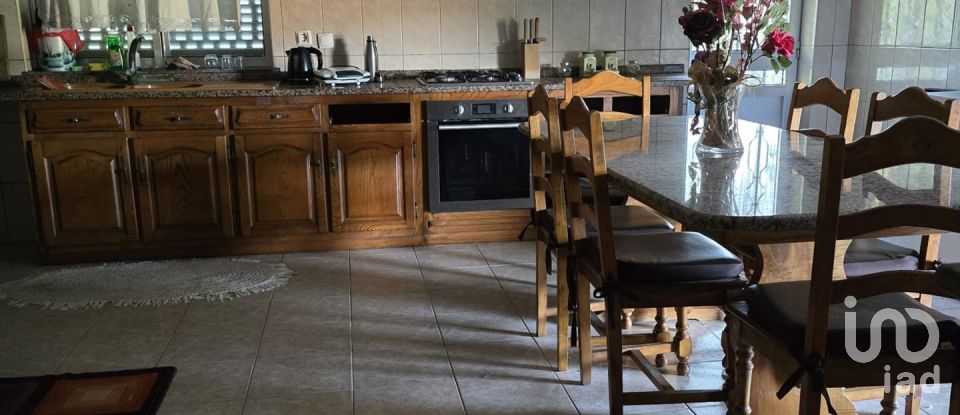 House T4 in Penso e Freixinho of 100 m²