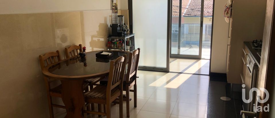 Moradia T3 em São Félix da Marinha de 157 m²