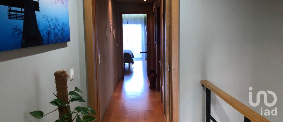 Moradia T3 em São Félix da Marinha de 157 m²