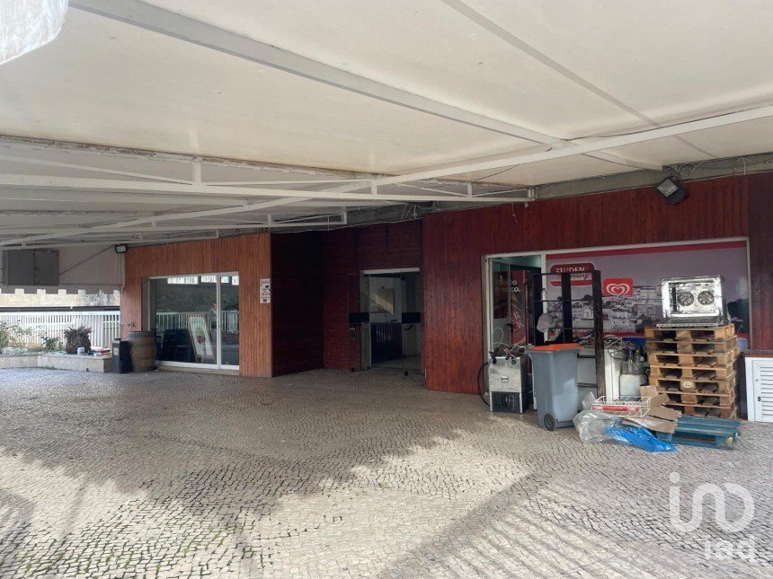 Shop / premises commercial in Coimbra (Sé Nova, Santa Cruz, Almedina e São Bartolomeu) of 53 m²