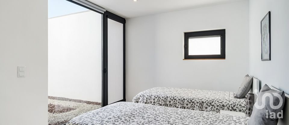 Maison T4 à Abragão de 226 m²