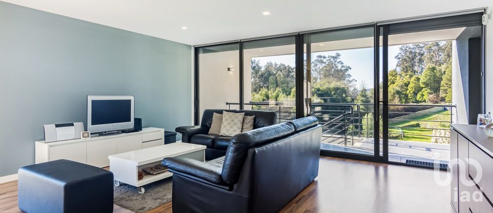 Maison T4 à Abragão de 226 m²