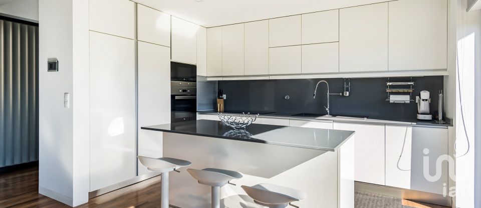 Maison T4 à Abragão de 226 m²