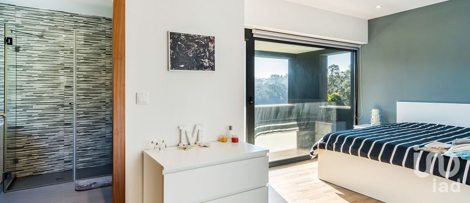 Maison T4 à Abragão de 226 m²