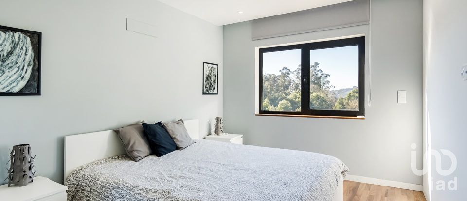 Maison T4 à Abragão de 226 m²