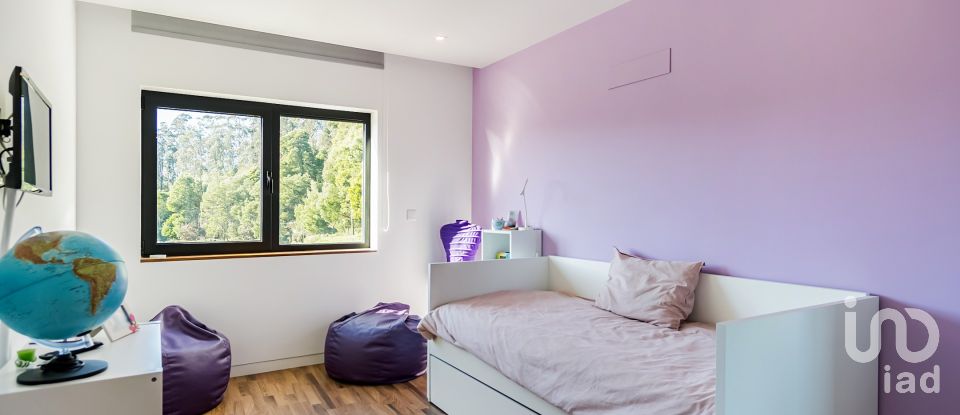 Maison T4 à Abragão de 226 m²