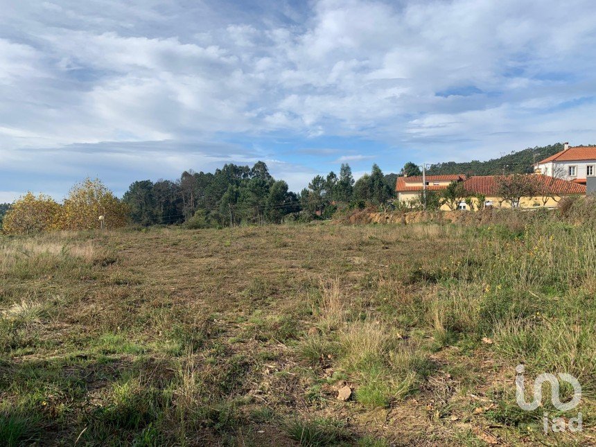 Land in Mujães of 351 m²