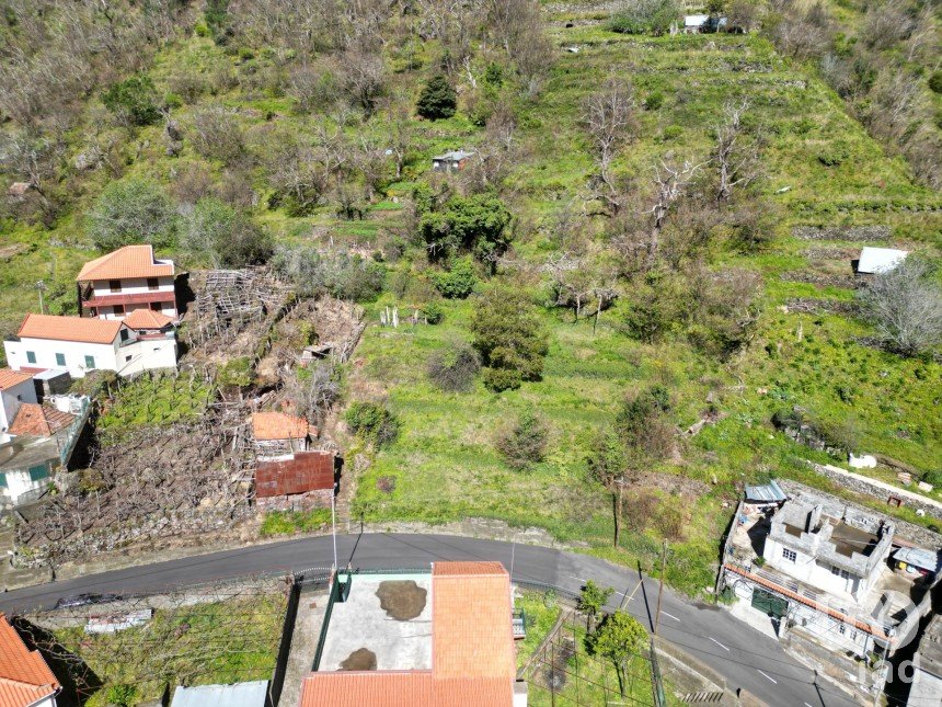 Land in Serra de Água of 950 m²