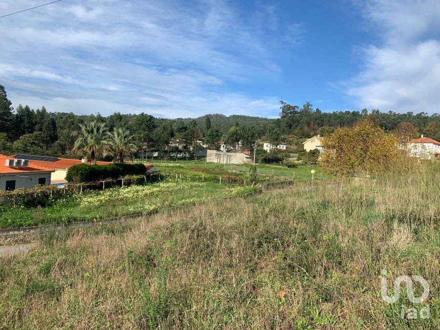 Land in Mujães of 711 m²