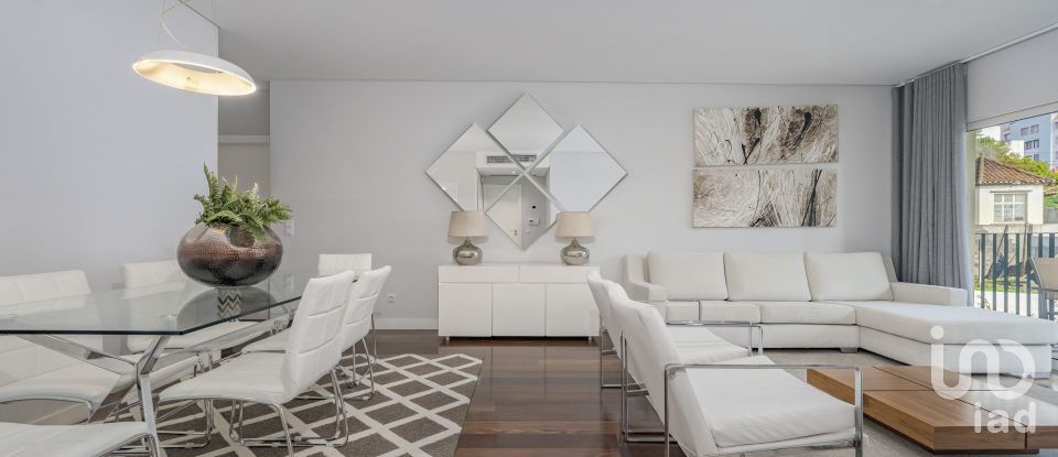 Appartement T2 à Funchal (Sé) de 117 m²