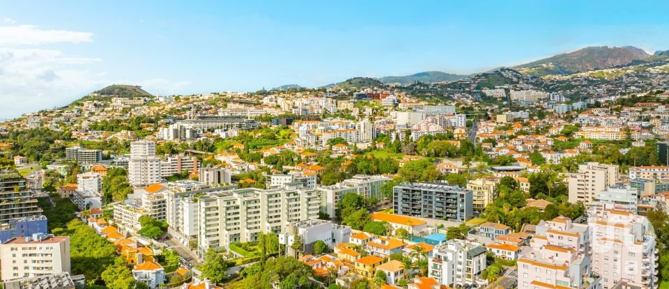 Appartement T2 à Funchal (Sé) de 117 m²