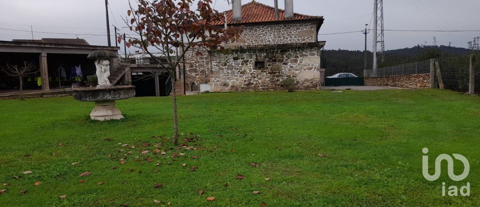 House T3 in Alheira E Igreja Nova of 386 m²