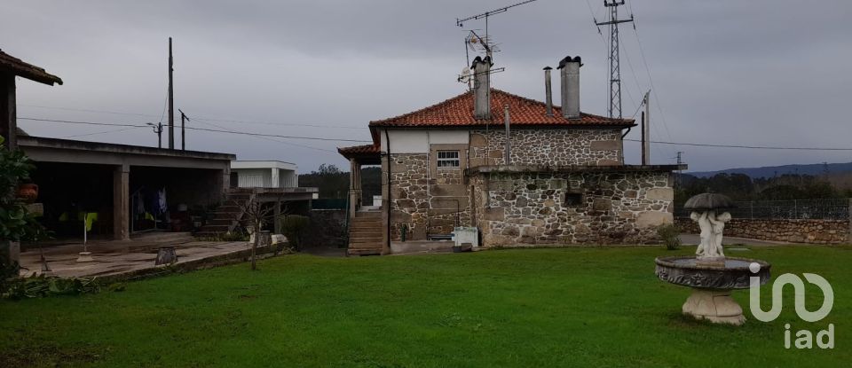 House T3 in Alheira E Igreja Nova of 386 m²