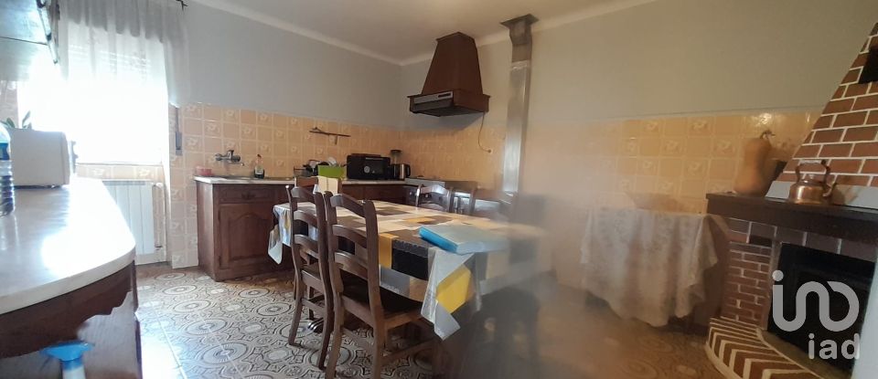 House T3 in Alheira E Igreja Nova of 386 m²