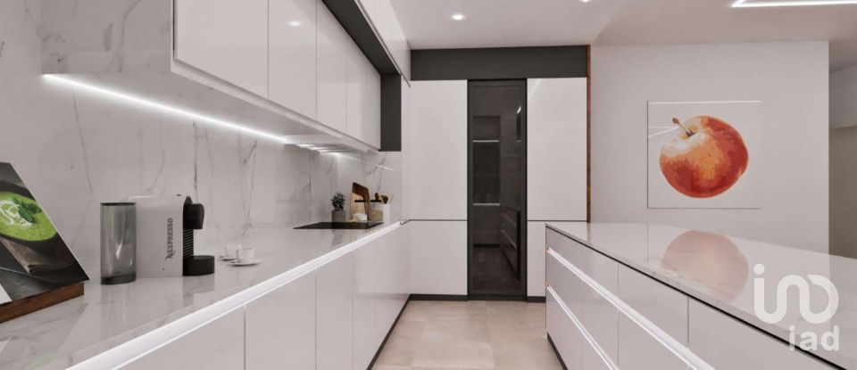 House T3 in São Martinho of 431 m²