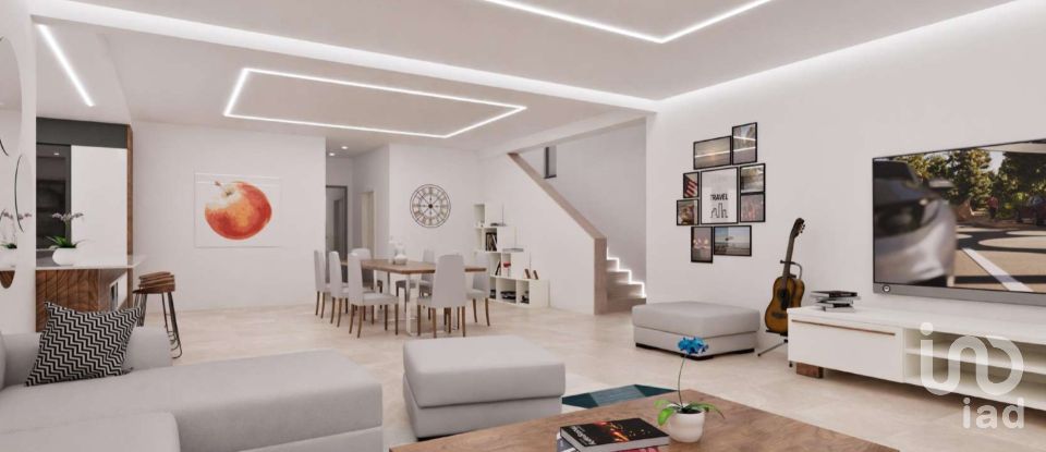 House T3 in São Martinho of 431 m²