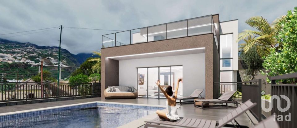 House T3 in São Martinho of 431 m²