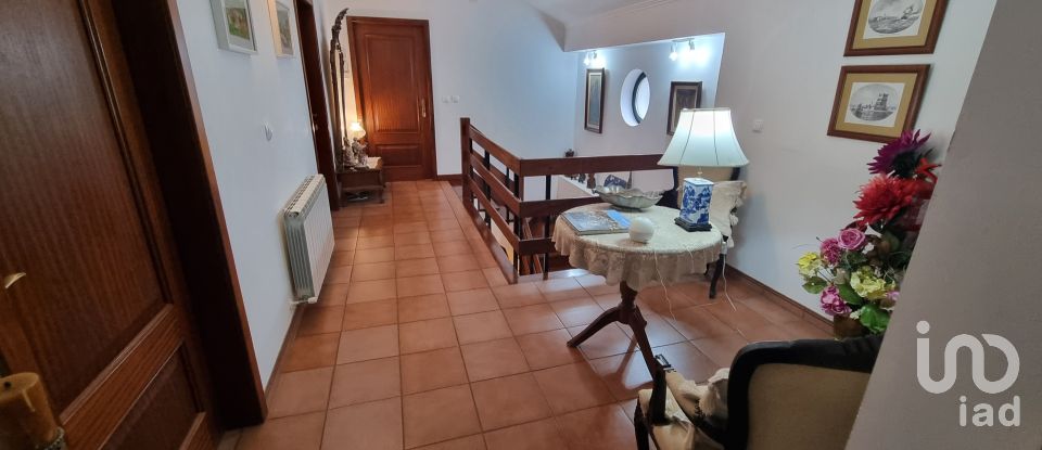 Farm T5 in Santa Maria da Devesa of 319 m²