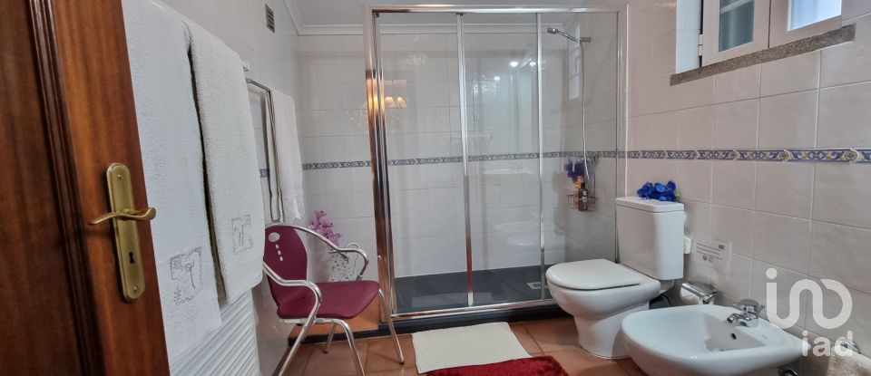 Farm T5 in Santa Maria da Devesa of 319 m²