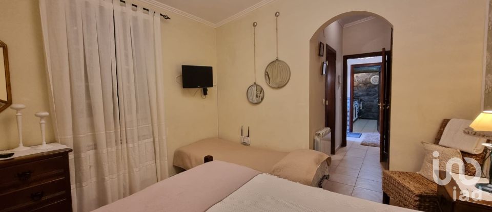 Farm T5 in Santa Maria da Devesa of 319 m²