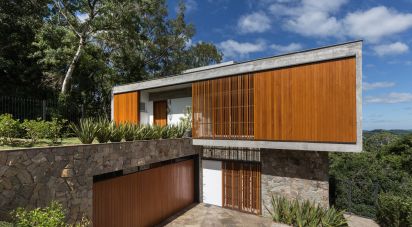 Terrain à bâtir à Carvoeira e Carmões de 3 960 m²