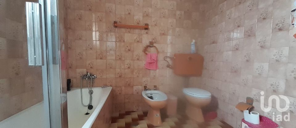 House T3 in Alheira E Igreja Nova of 386 m²