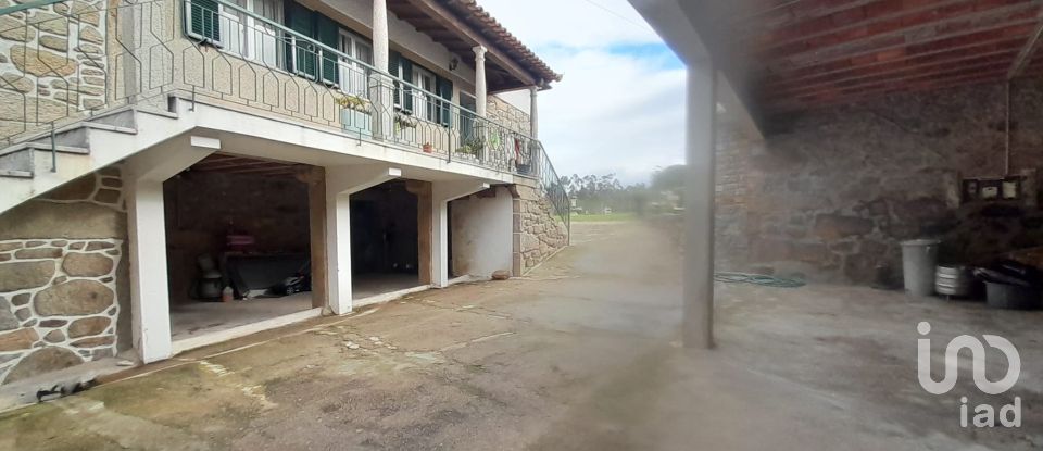 House T3 in Alheira E Igreja Nova of 386 m²