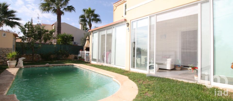 Maison T4 à Tavira (Santa Maria e Santiago) de 193 m²