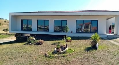 Maison T3 à Mogadouro, Valverde, Vale de Porco e Vilar de Rei de 324 m²