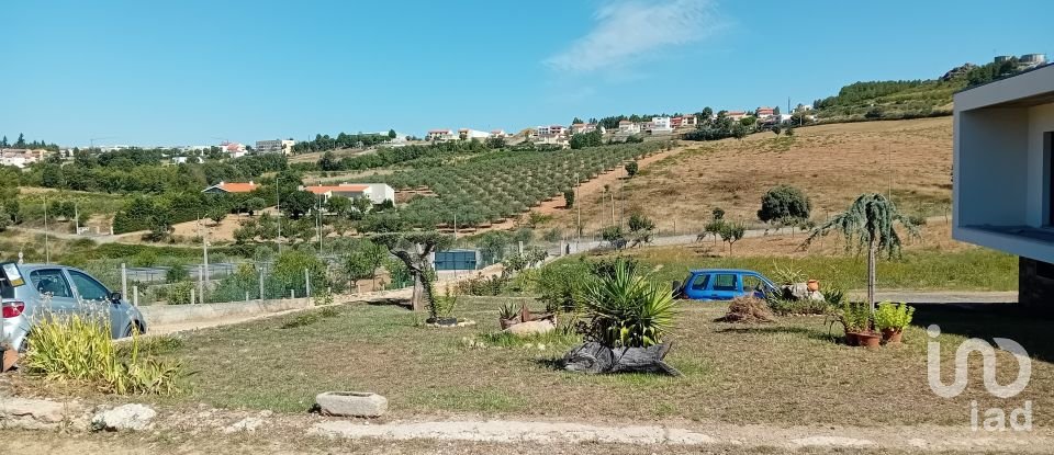 Moradia T3 em Mogadouro, Valverde, Vale de Porco e Vilar de Rei de 324 m²