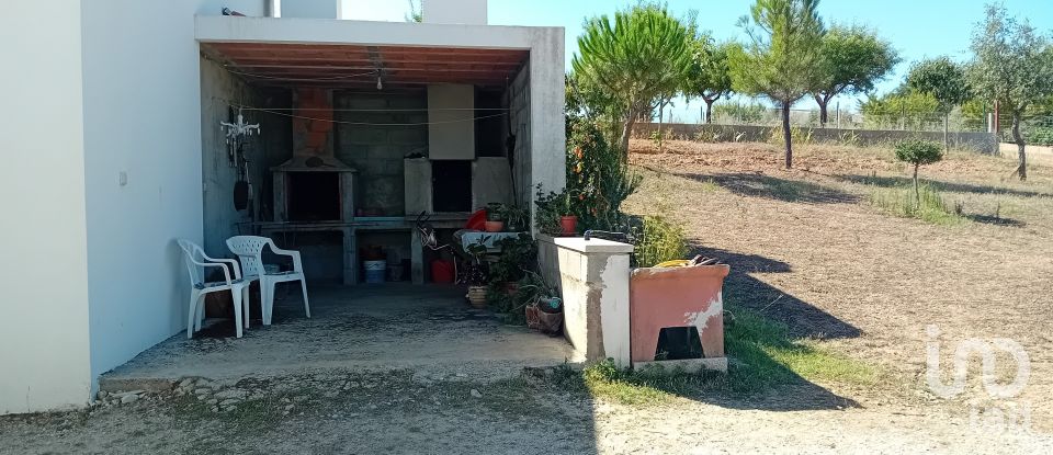 Moradia T3 em Mogadouro, Valverde, Vale de Porco e Vilar de Rei de 324 m²