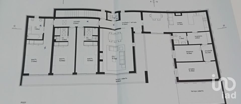 Moradia T3 em Mogadouro, Valverde, Vale de Porco e Vilar de Rei de 324 m²