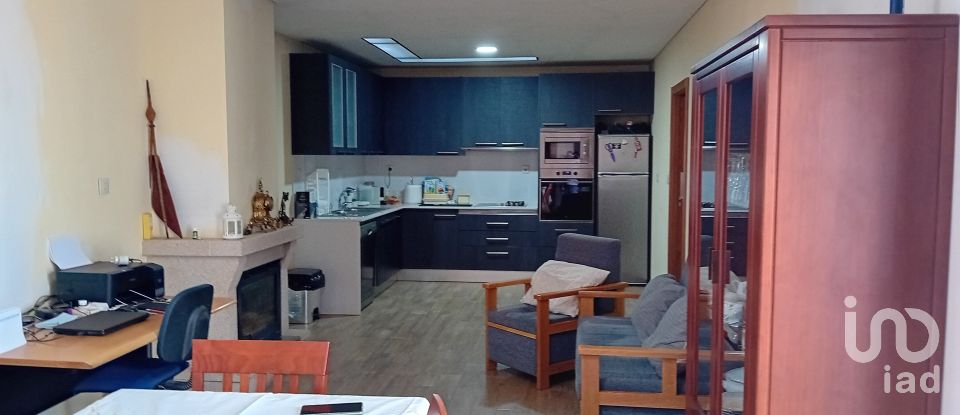 Moradia T3 em Mogadouro, Valverde, Vale de Porco e Vilar de Rei de 324 m²