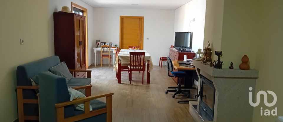 Moradia T3 em Mogadouro, Valverde, Vale de Porco e Vilar de Rei de 324 m²