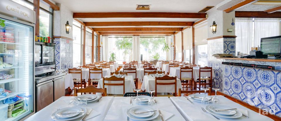 Boutique/Local commercial à Lumiar de 104 m²