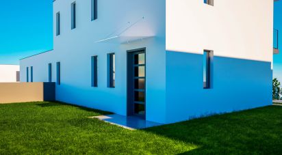 House T3 in Caniço of 221 m²