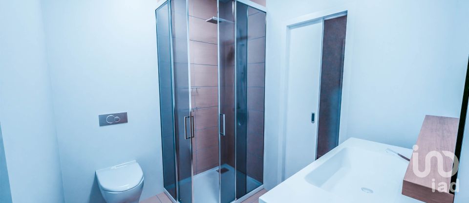 House T3 in Caniço of 221 m²