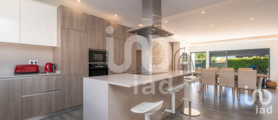 Maison T3 à Quarteira de 442 m²