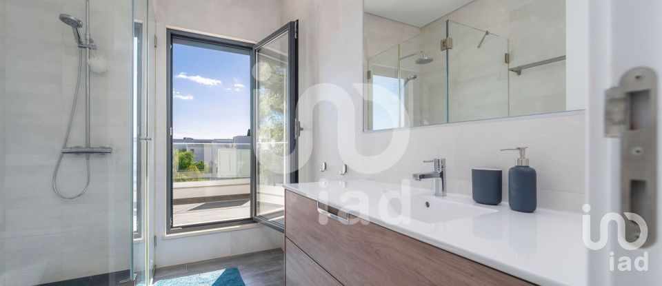 Maison T3 à Quarteira de 442 m²